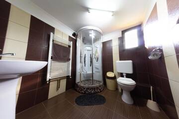 Фото номера Апартаменты с 2 спальнями Дома для отпуска Eden Garden Sovata г. Совата 15