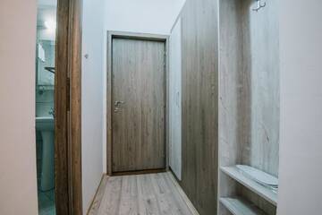 Фото номера Двухместный номер Делюкс с 1 кроватью и балконом Гостевой дом Vila Ursul Negru г. Совата 9