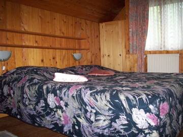 Фото номера Дом с 4 спальнями Дома для отпуска Cabana Bavaria г. Совата 8