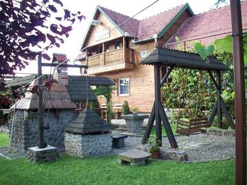 Фото номера Дом с 4 спальнями Дома для отпуска Cabana Bavaria г. Совата 16