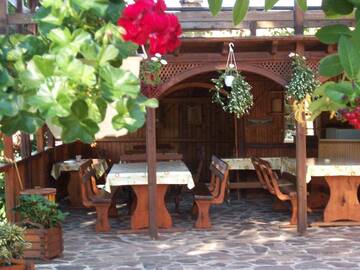 Фото номера Дом с 4 спальнями Дома для отпуска Cabana Bavaria г. Совата 28