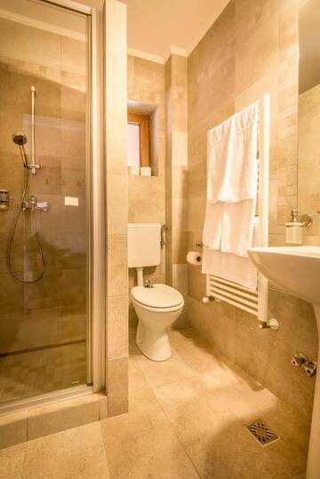 Фото номера Апартаменты с видом на сад и доступом в спа-центр Гостевой дом Németh Resort г. Совата 3