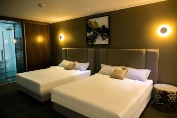 Фото номера Семейный номер Отель Fabesca Boutique Hotel &amp; SPA г. Совата 3