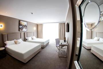 Фото номера Семейный номер Отель Fabesca Boutique Hotel &amp; SPA г. Совата 10