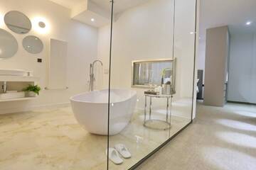 Фото номера Номер Делюкс Отель Fabesca Boutique Hotel &amp; SPA г. Совата 8