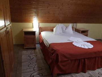 Фото номера Дом с 5 спальнями Дома для отпуска Pension Casa Maria г. Совата 12